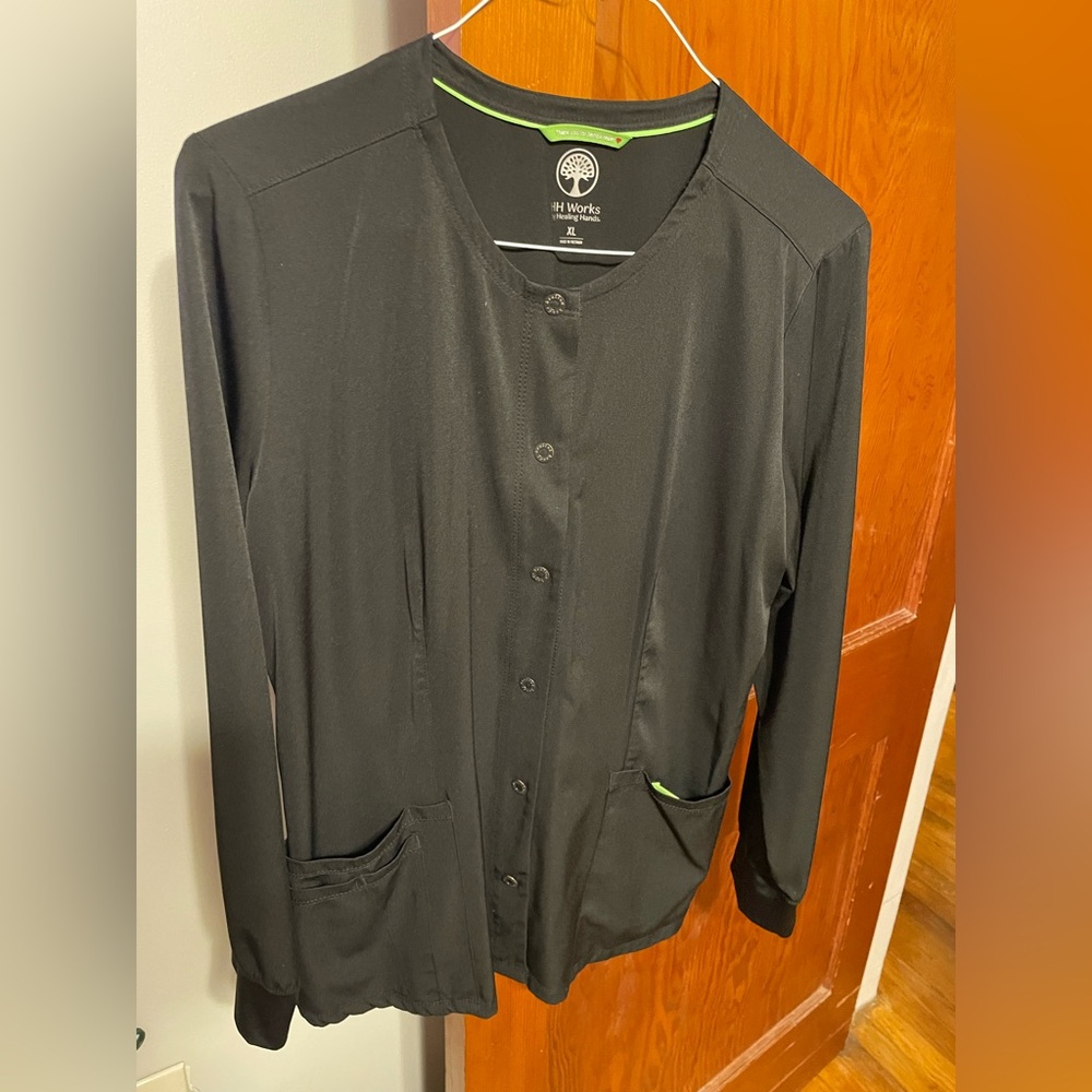 HH Works by Healing Hands Black size XL button down scrub jacket
